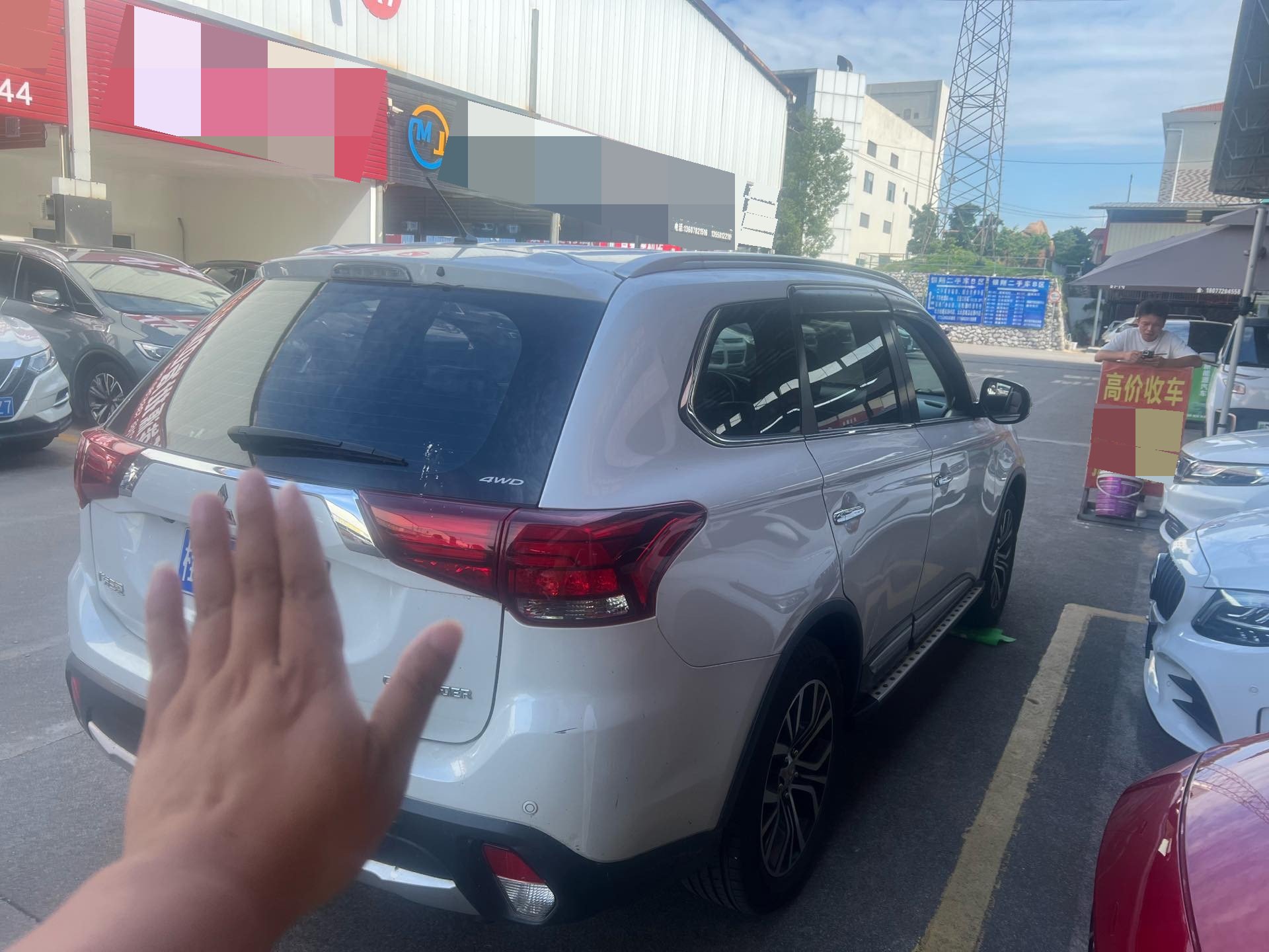 Mitsubishi 2016 Outlander 2.4 CVT 4WD Luxury 7-seater — 6