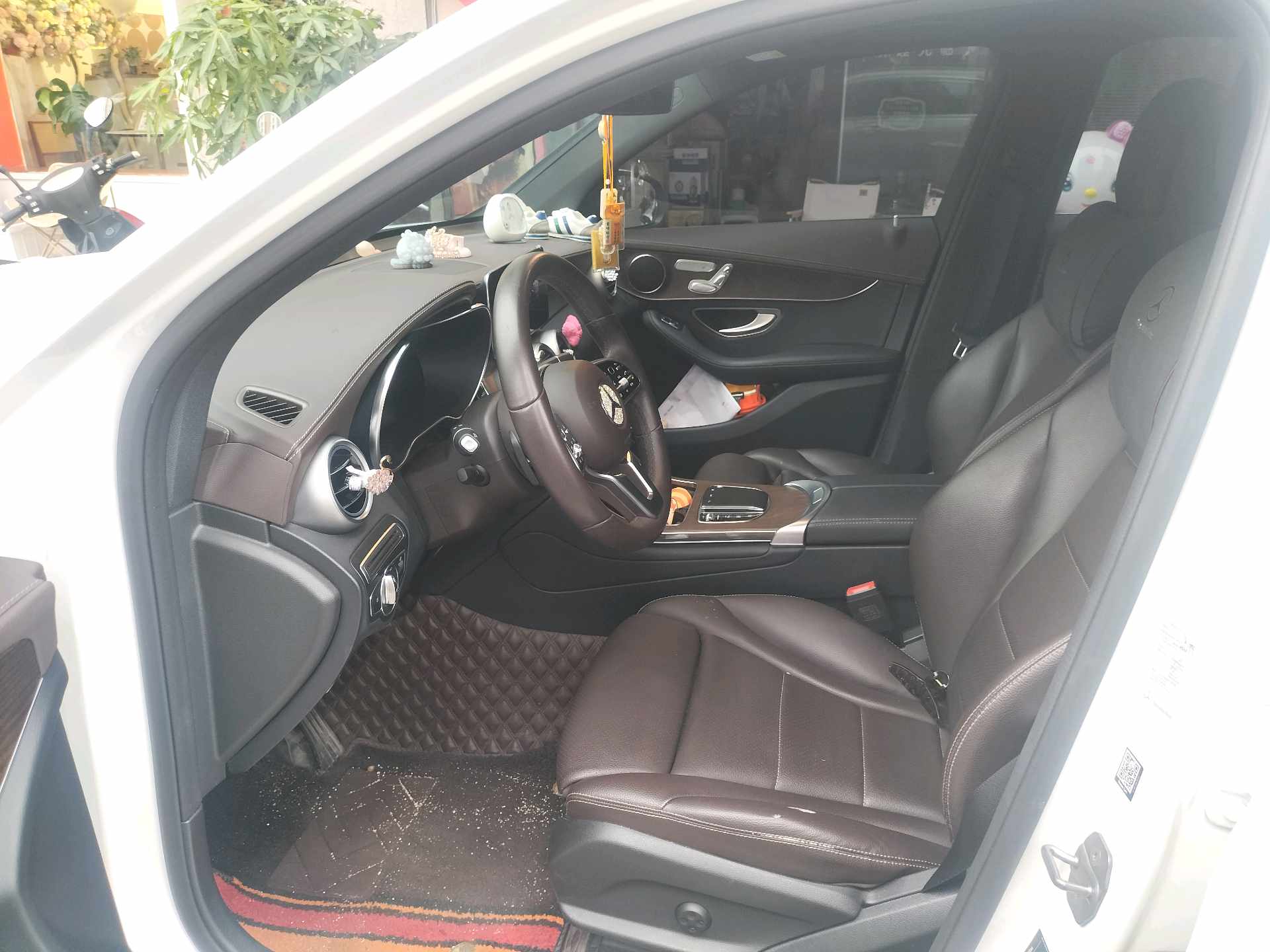 Mercedes-Benz 2021 GLC 300 L 4MATIC 2.0T Luxury — 3