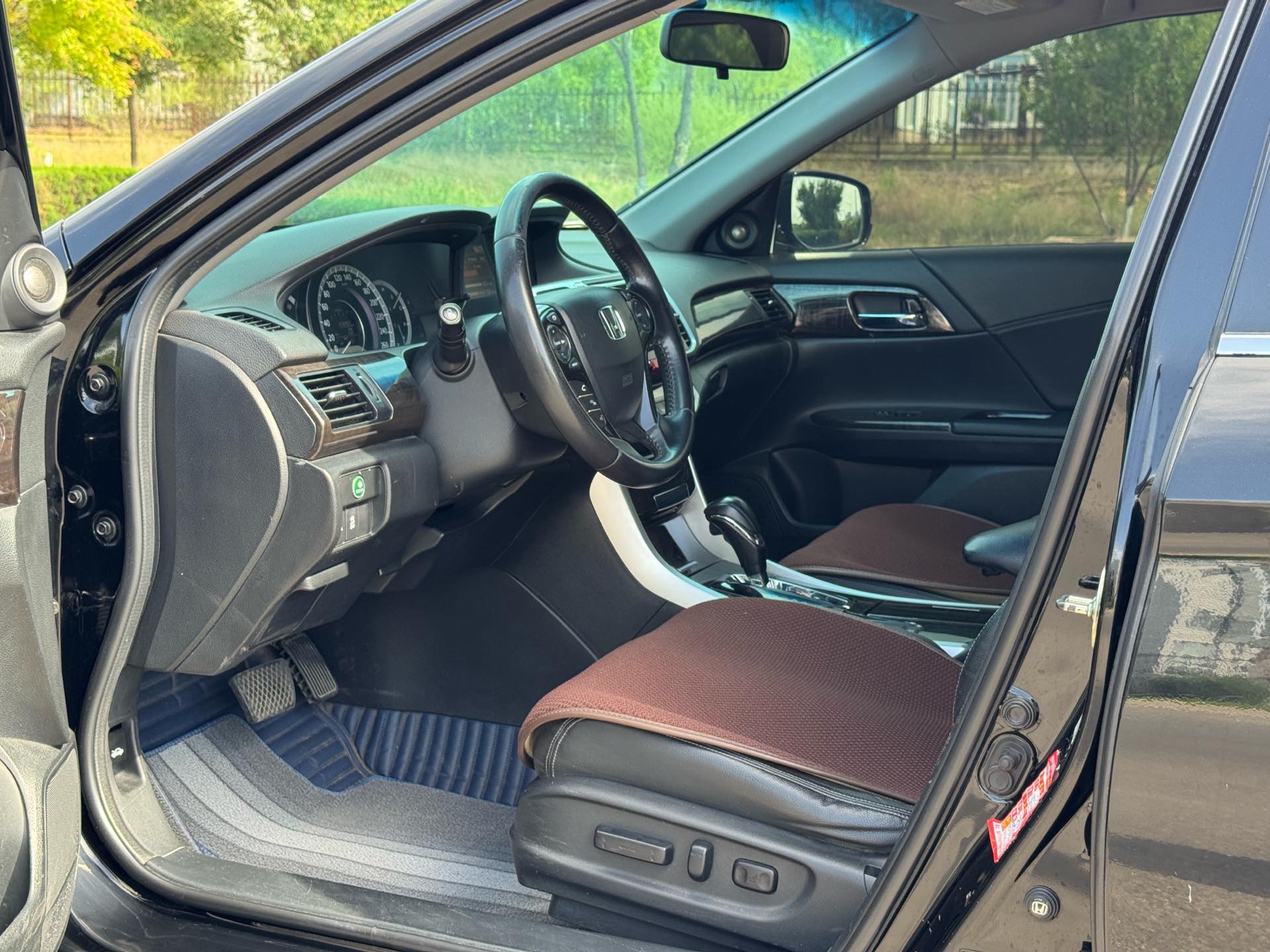Honda 2014 9th-generation Accord 2.4 CVT EXN Luxury Navigation Edition — 4