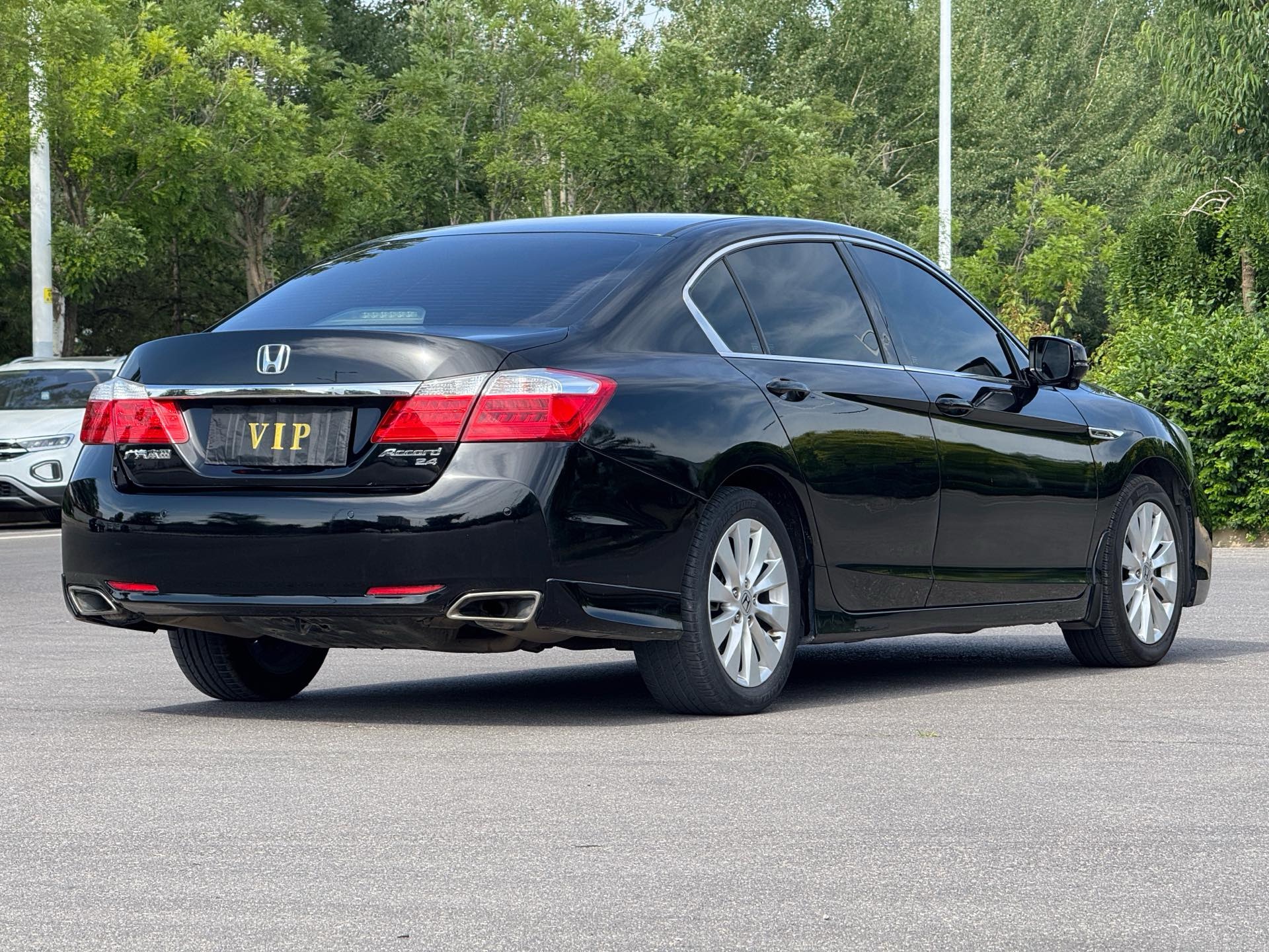Honda 2014 9th-generation Accord 2.4 CVT EXN Luxury Navigation Edition — 9