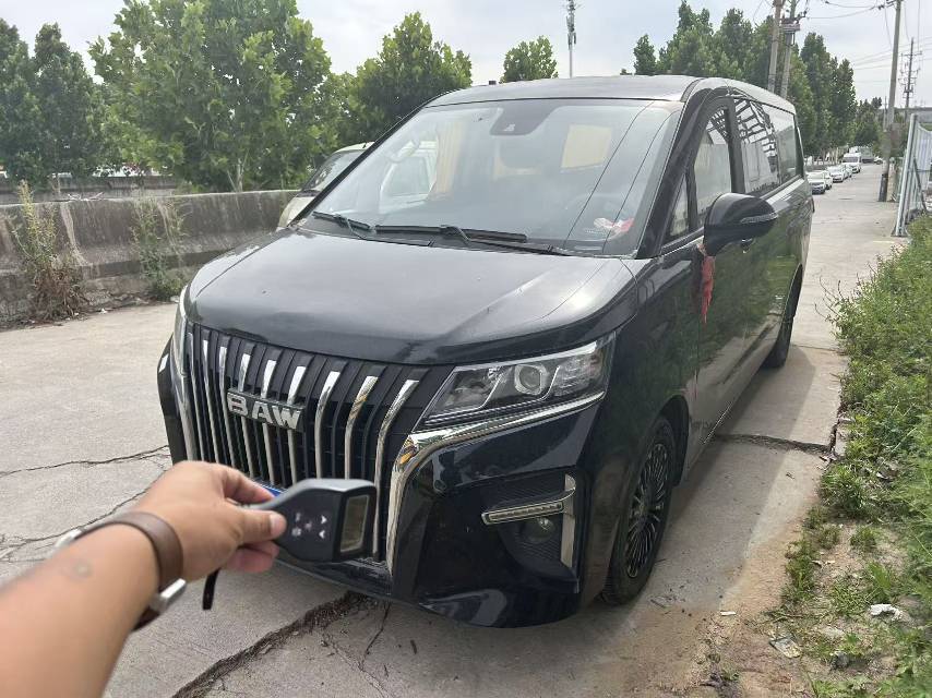BAIC 2024 Wangpai M7 2.0 CNG Mid-Range Commercial Comfort 7-seater — photo 1