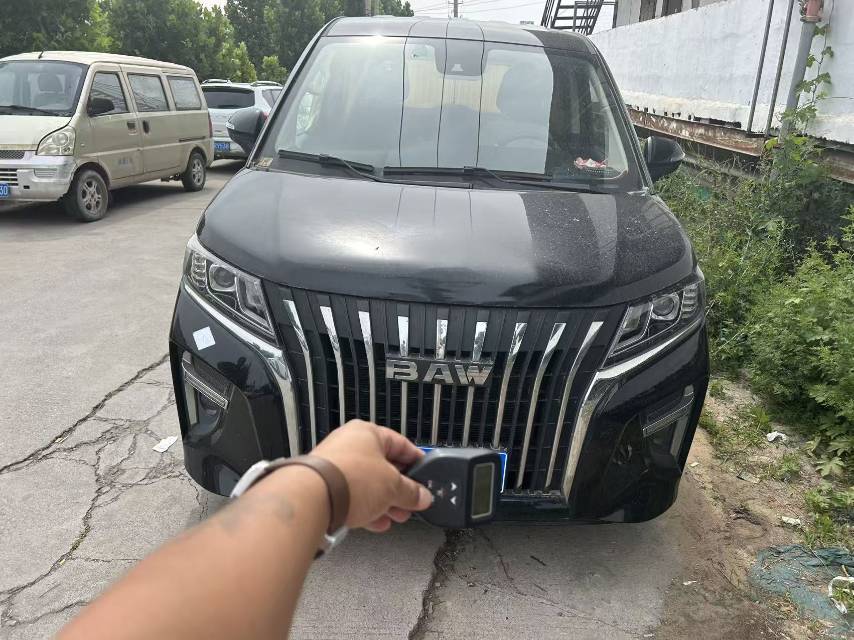 BAIC 2024 Wangpai M7 2.0 CNG Mid-Range Commercial Comfort 7-seater — 2