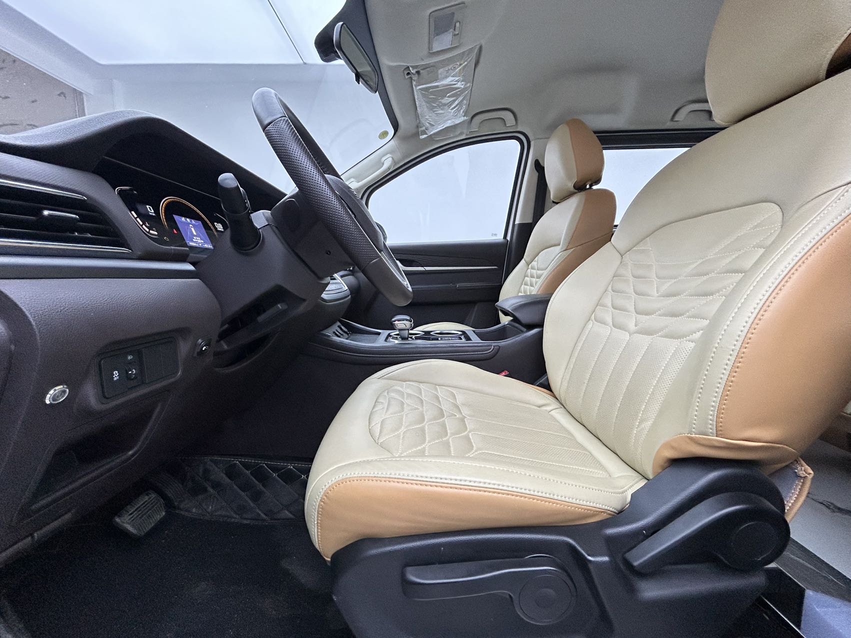BAIC 2023 Wangpai M7 2.0 Long Wheelbase Creative Enjoyment 7-Seater — 7