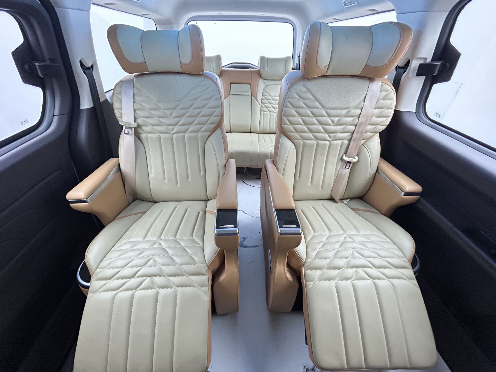 BAIC 2023 Wangpai M7 2.0 Long Wheelbase Creative Enjoyment 7-Seater — 9
