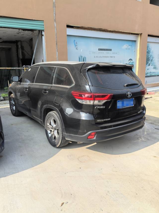 Toyota 2019 Highlander 2.0T 4WD Luxury 7-Seater — 2