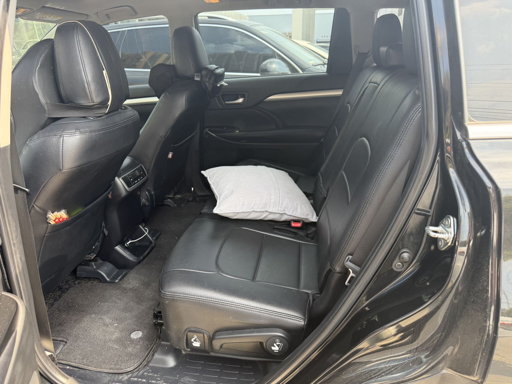Toyota 2019 Highlander 2.0T 4WD Luxury 7-Seater — 6