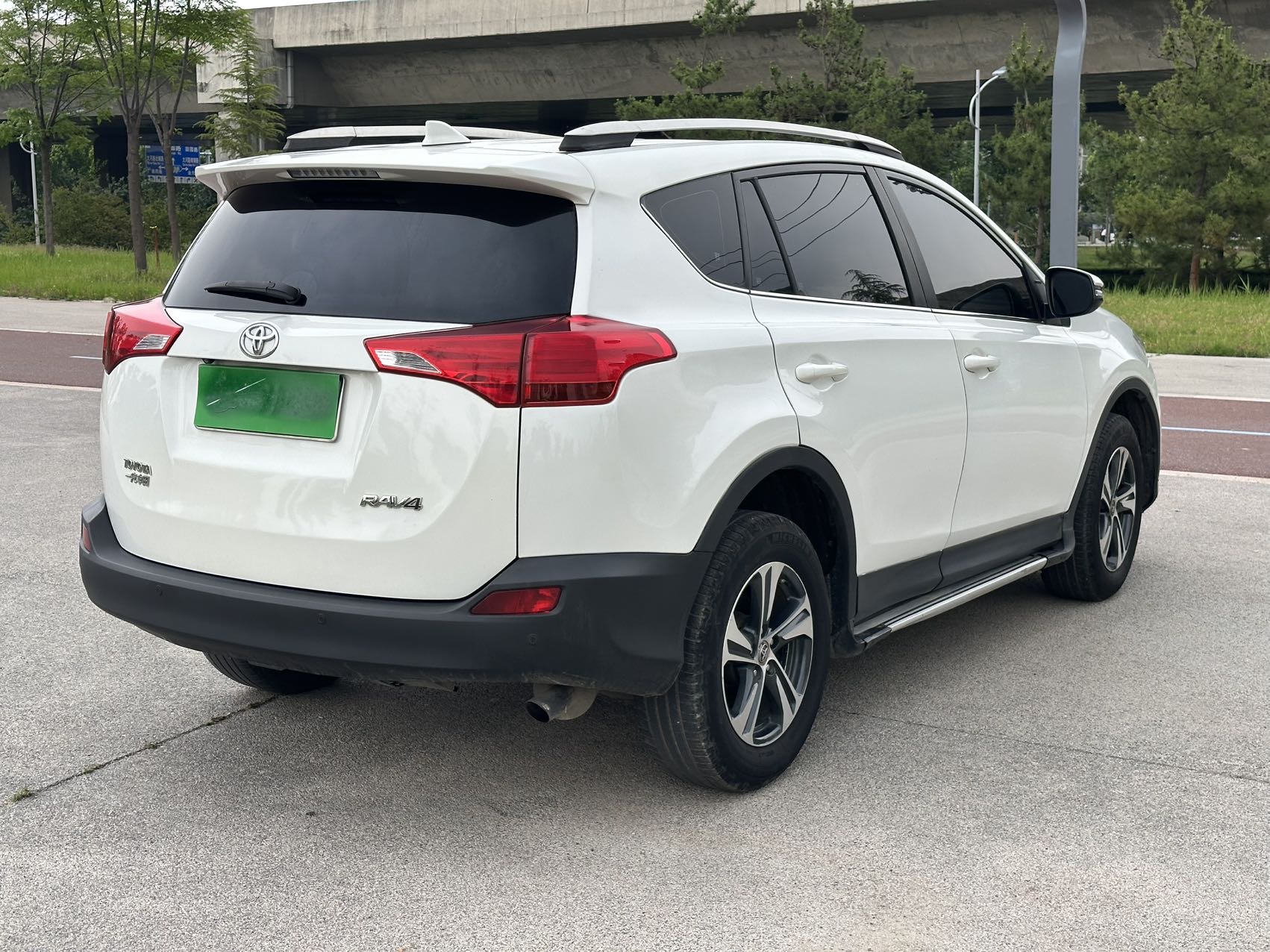 Toyota 2015 RAV4 2.0 CVT 2WD Style Edition — 7