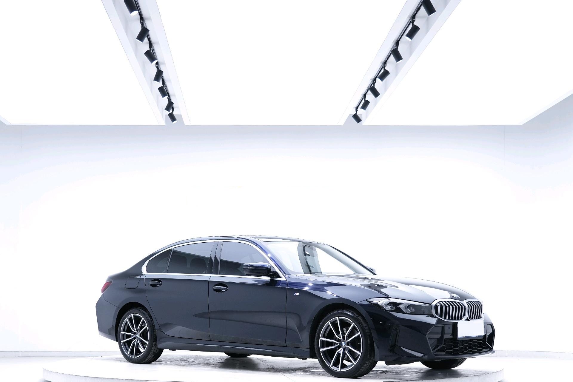 BMW 3 Series 2023 320Li 2.0T M Sport Package — 2
