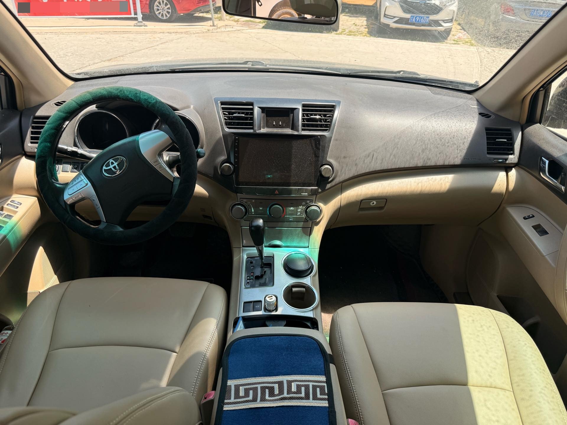 Toyota 2012 Highlander 2.7 2WD 5-seat Elite Edition — 5