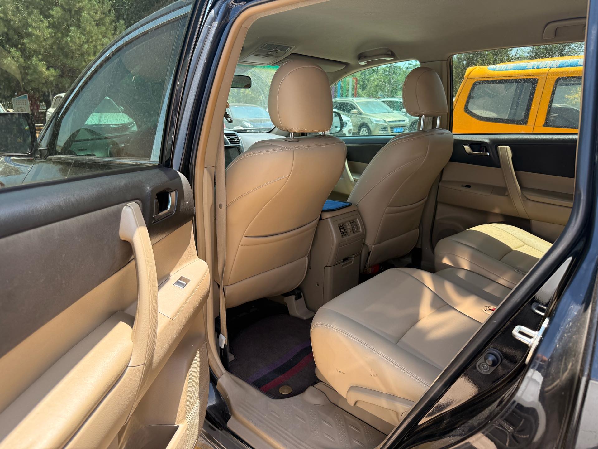 Toyota 2012 Highlander 2.7 2WD 5-seat Elite Edition — 6