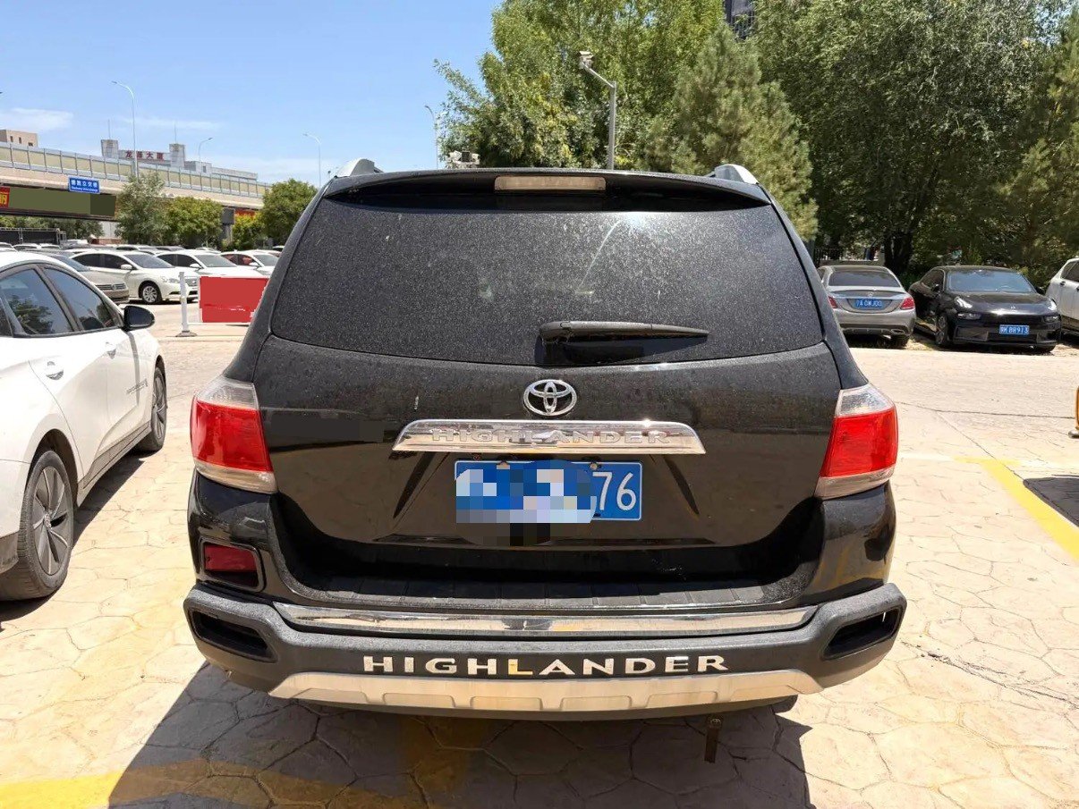 Toyota 2012 Highlander 2.7 2WD 5-seat Elite Edition — 8