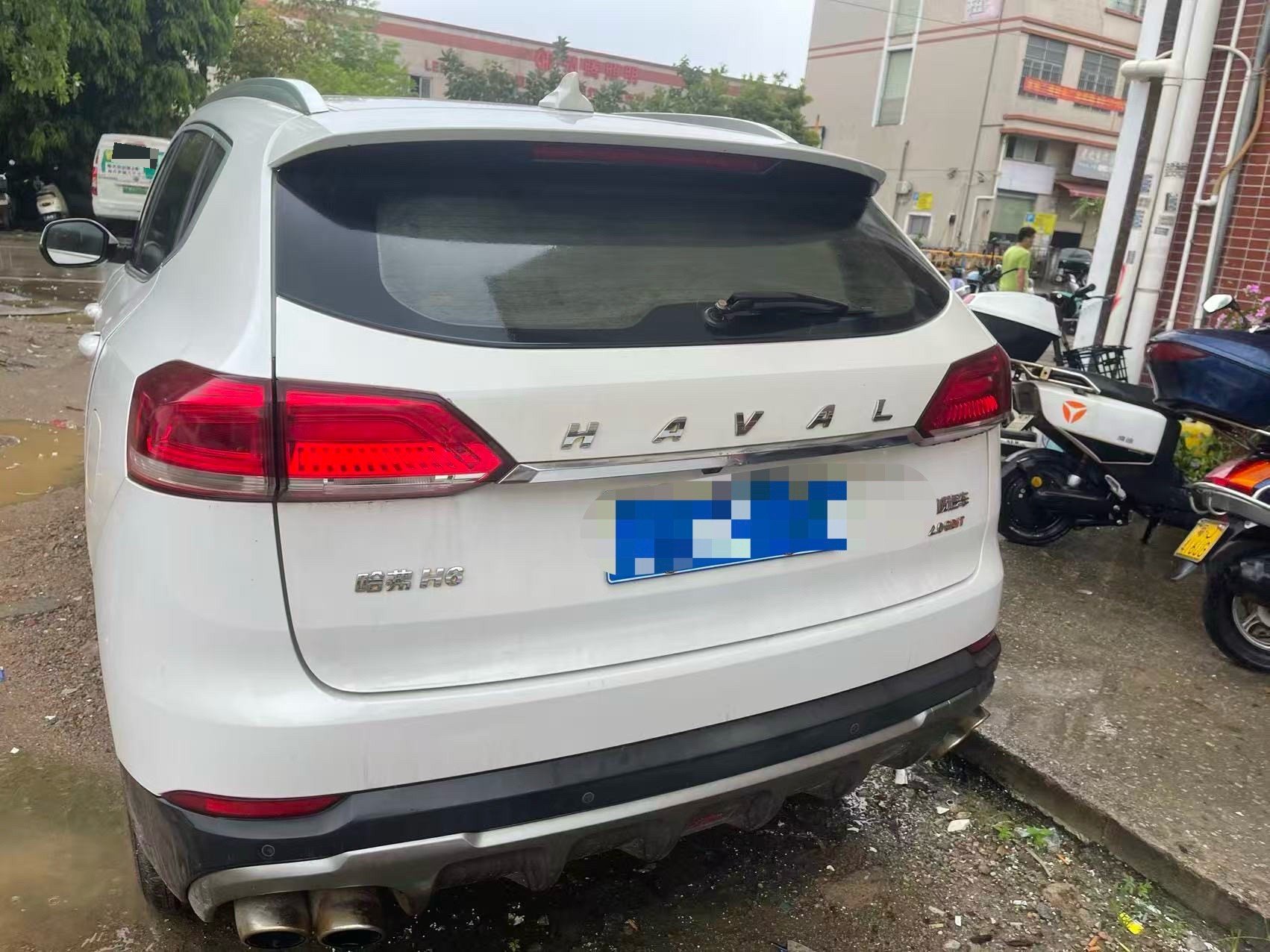 Haval 2018 H6 2.0T Luxury Edition with Blue Badge — 4
