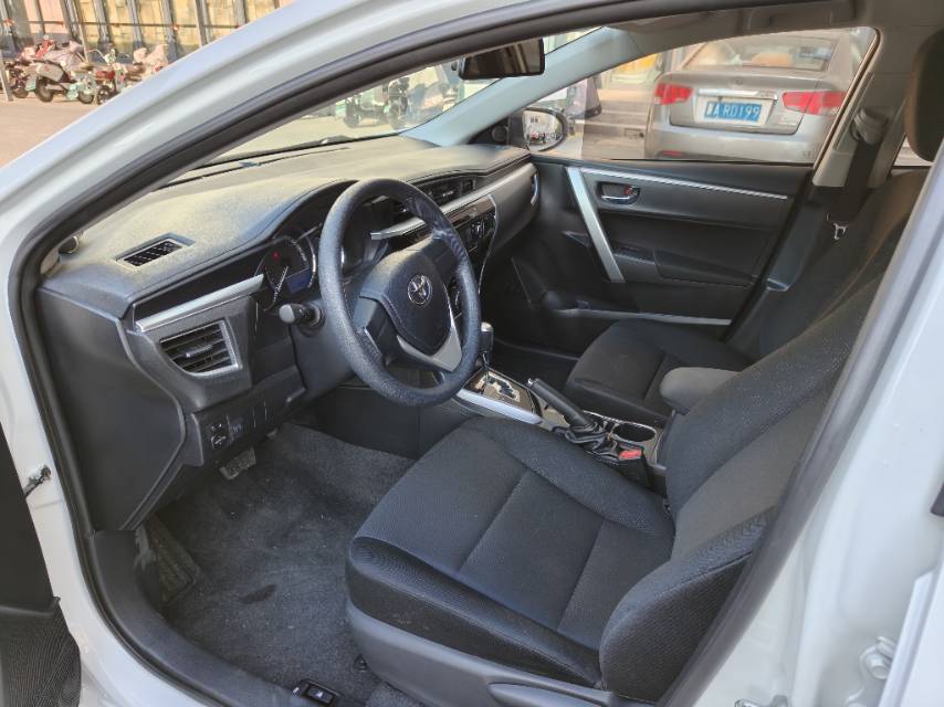 Toyota 2017 Corolla 1.6 CVT GL (facelift) — 4