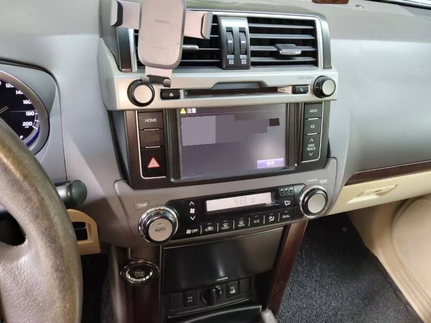 Toyota 2014 Prado 4.0 TX-L — 5