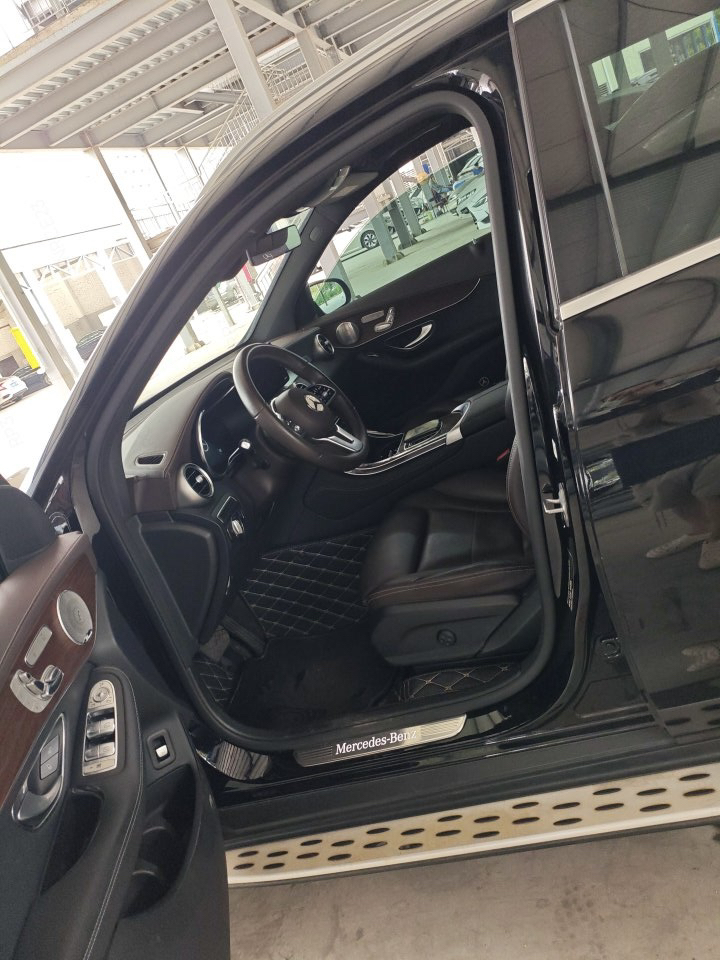 Mercedes-Benz 2021 GLC 300 L 4MATIC 2.0T Luxury — 2