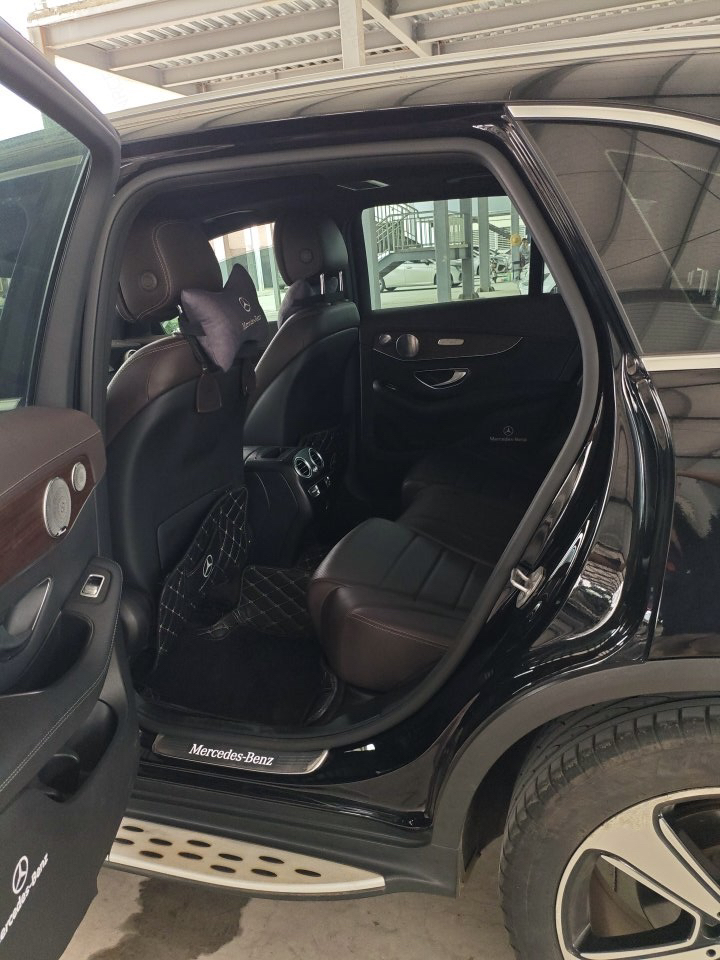Mercedes-Benz 2021 GLC 300 L 4MATIC 2.0T Luxury — 3