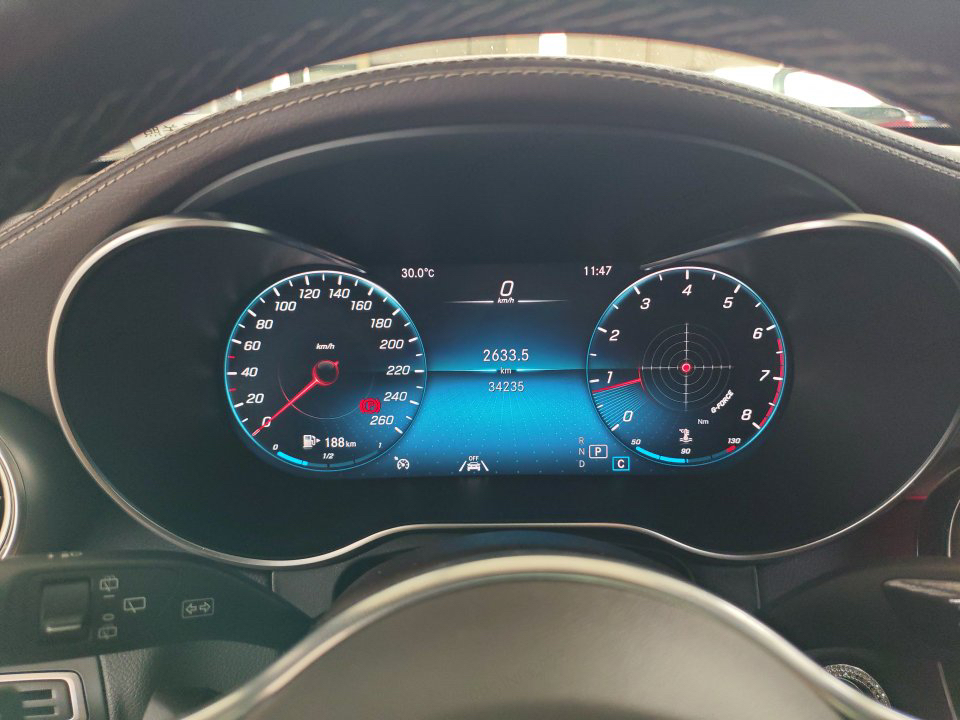 Mercedes-Benz 2021 GLC 300 L 4MATIC 2.0T Luxury — 4