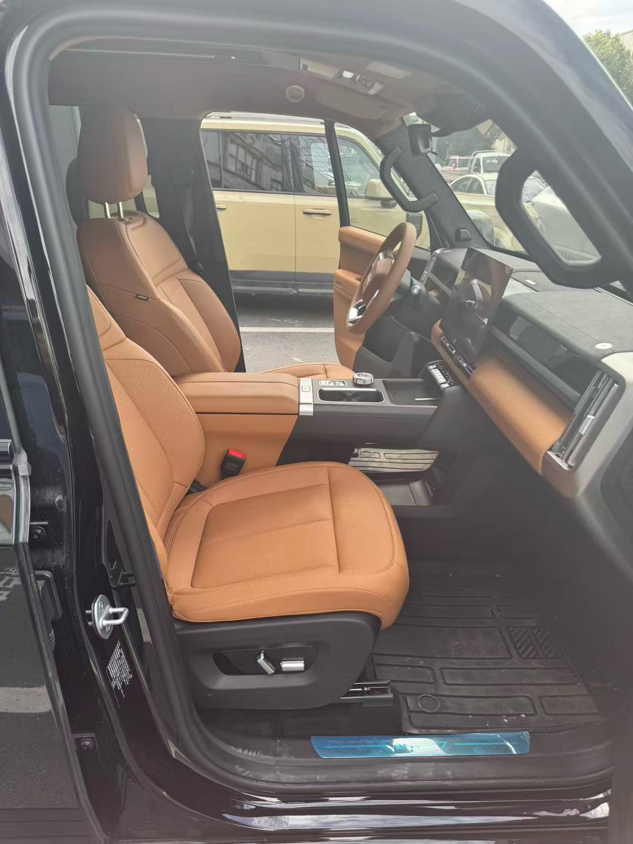 iCAR 2026 iCAR V27 200KM AWD Falcon 500 — 3