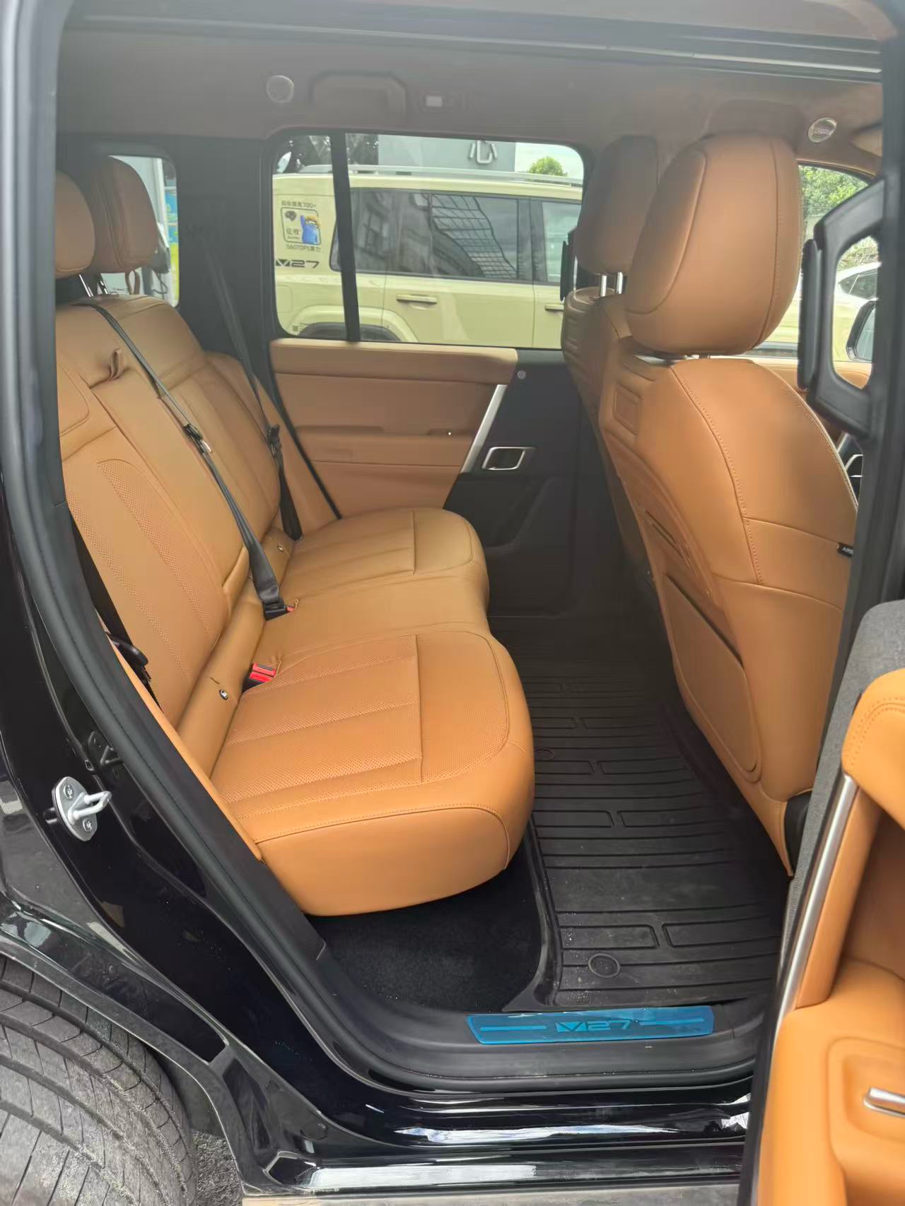 iCAR 2026 iCAR V27 200KM AWD Falcon 500 — 4